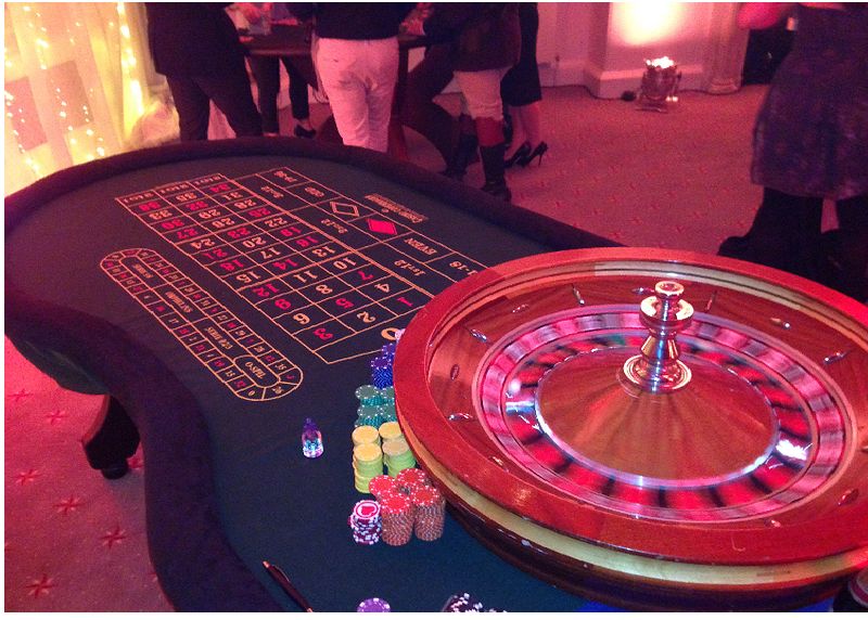 Casino Party 4 U کیسینو میں بکراٹکھیلیں